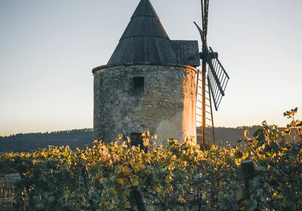 chateau-de-sannes-luberon-sud-tourisme-1