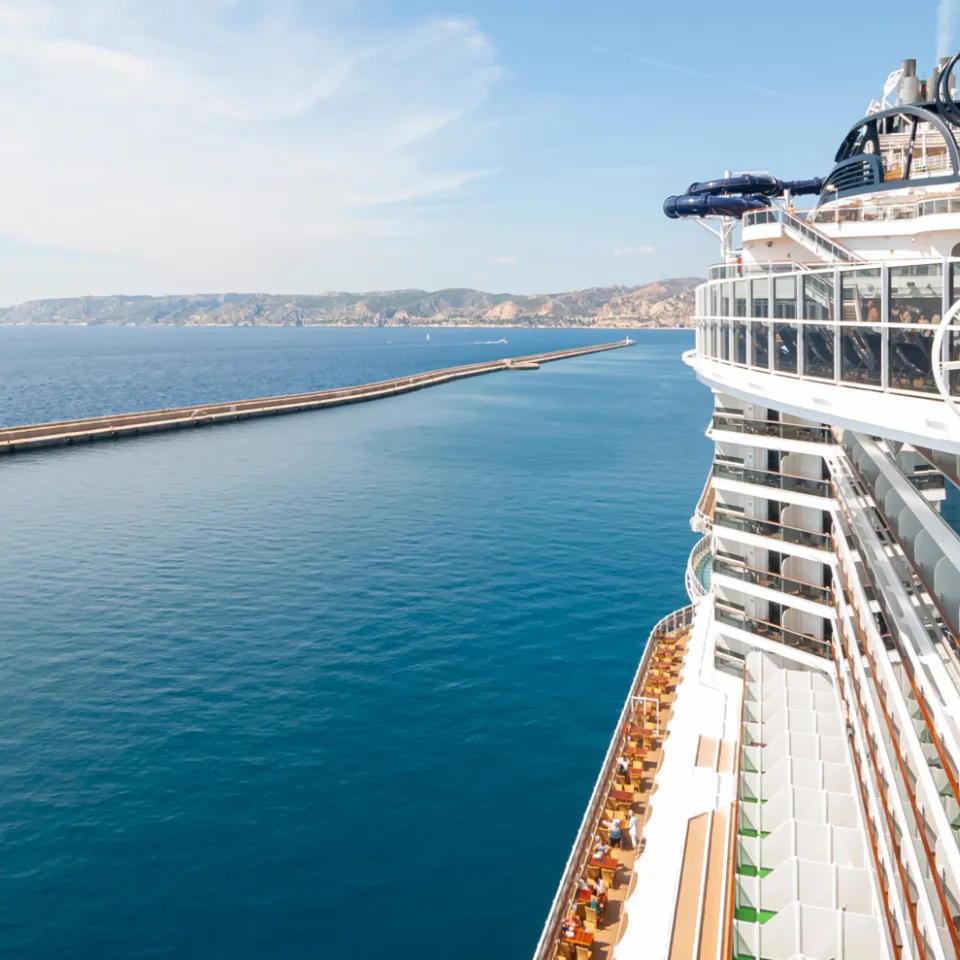 A cruise stopover in Cannes or Nice: how to enjoy a day-long wine experience in Provence